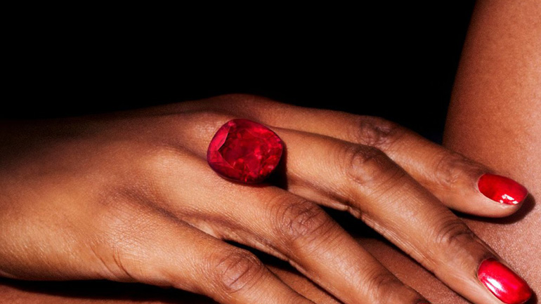 Life: ΄Ενα «εξαιρετικά σπάνιο» ρουμπίνι βγαίνει σε δημοπρασία